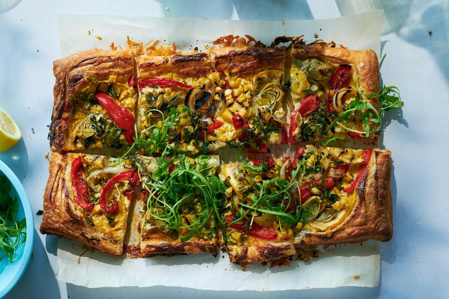 bladerdeegtaart-met-groenten-en-kaas-recept