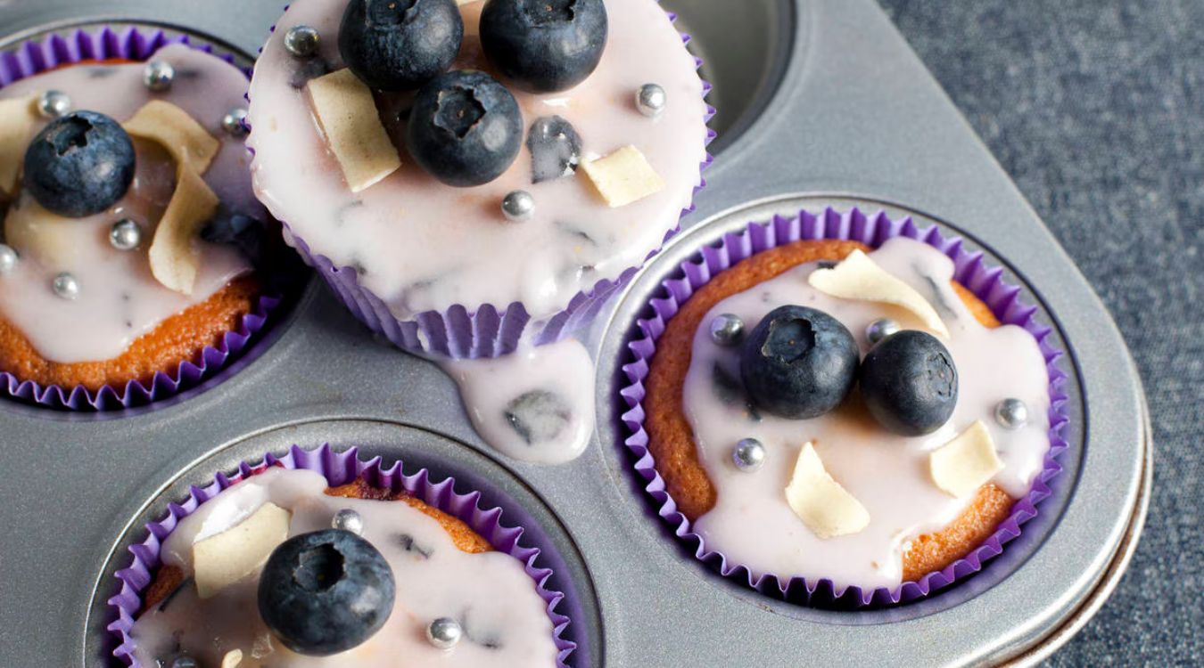 blauwe-bessen-cupcakes-met-roomkaas-glazuur-recept