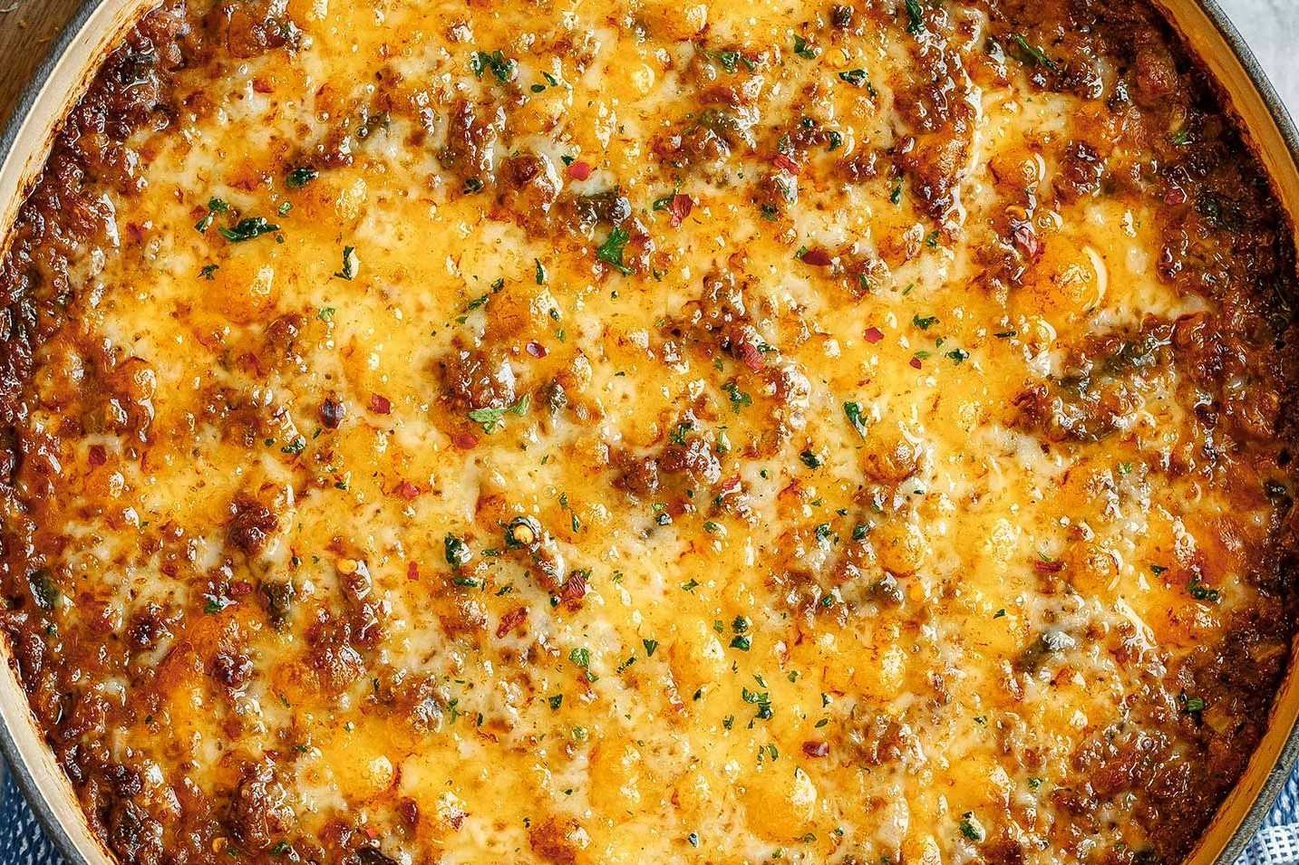 gebacken-queso-dip-met-gemalen-rundvlees-recept