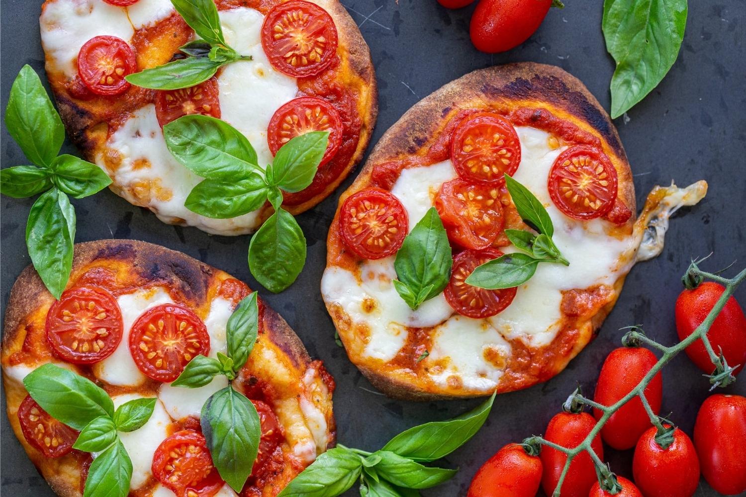margherita-flatbread-pizza-recept