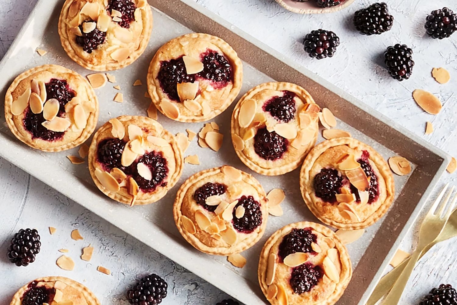 zwartebes-bladerdeeg-taartjes-recept